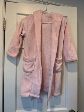 Pottery Barn Kids Plush Hooded Robe - Light Pink